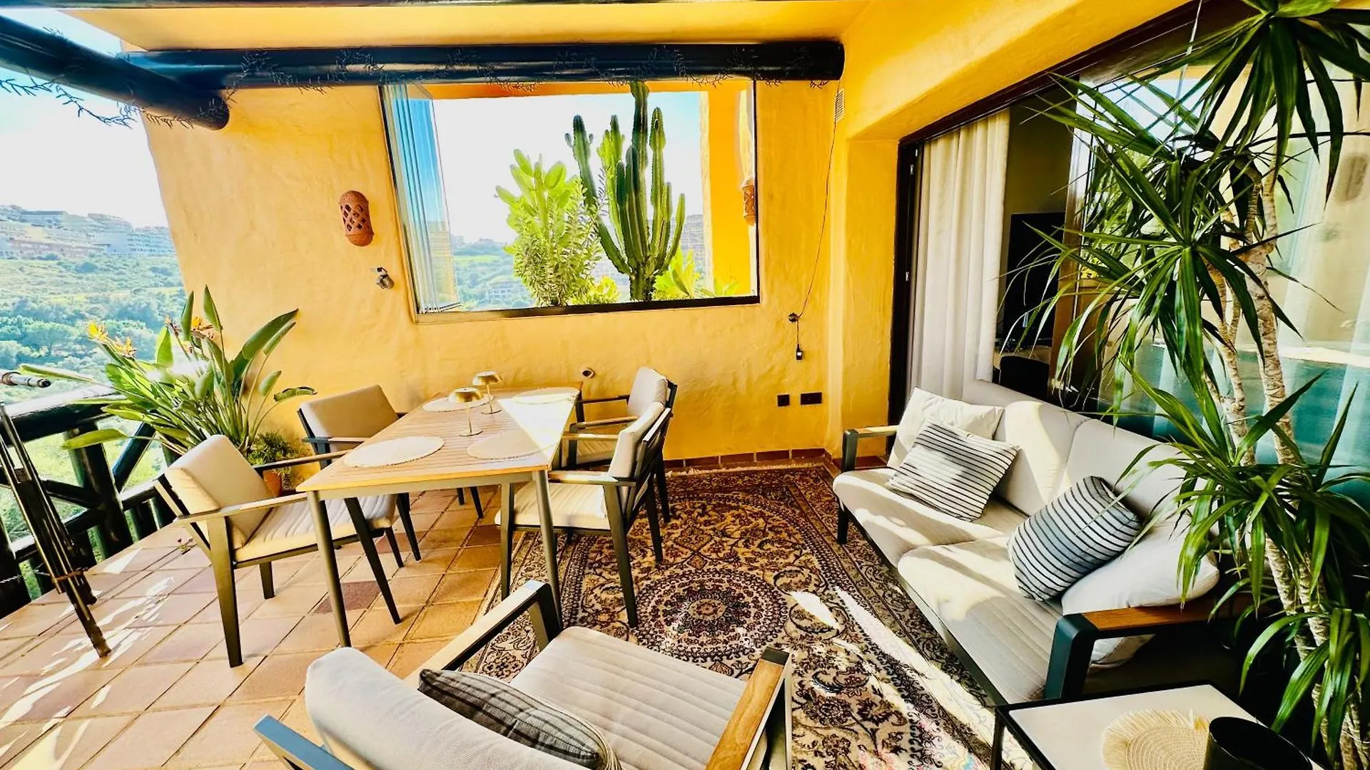 Exclusive Sea View Apartament, Coto Real, Duquesa Manilva Spain